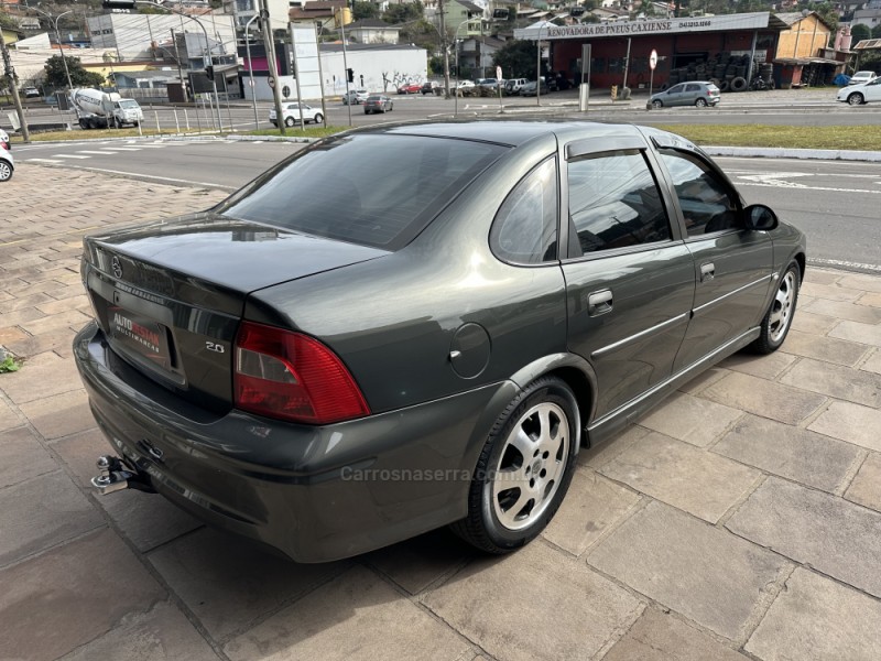 VECTRA 2.0 MPFI COLLECTION 8V GASOLINA 4P MANUAL - 2005 - CAXIAS DO SUL