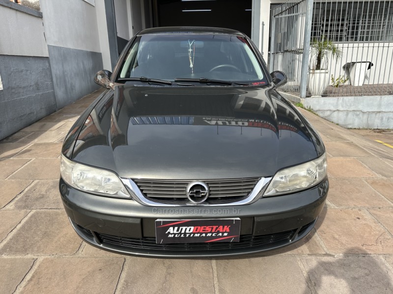 VECTRA 2.0 MPFI COLLECTION 8V GASOLINA 4P MANUAL - 2005 - CAXIAS DO SUL