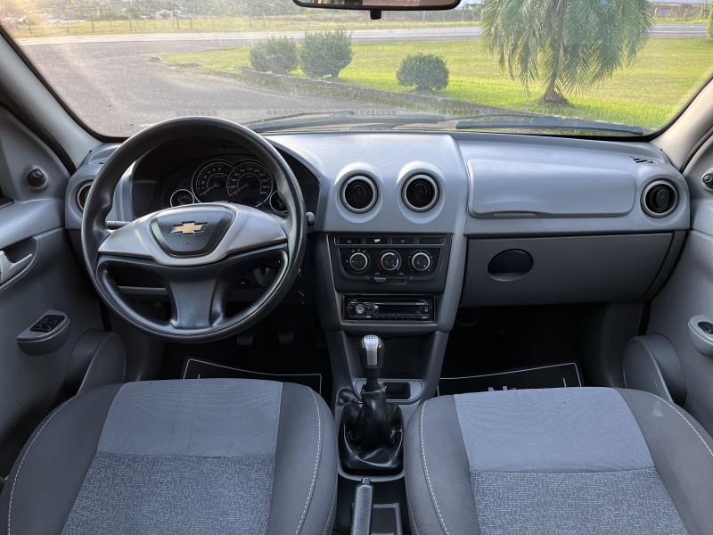 PRISMA 1.4 MPFI MAXX 8V FLEX 4P MANUAL - 2012 - BOM PRINCíPIO