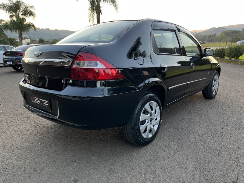 PRISMA 1.4 MPFI MAXX 8V FLEX 4P MANUAL - 2012 - BOM PRINCíPIO