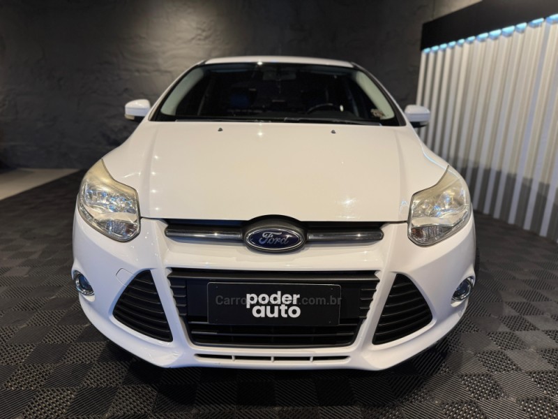 FOCUS 1.6 SE SEDAN 16V FLEX 4P AUTOMÁTICO - 2015 - FARROUPILHA