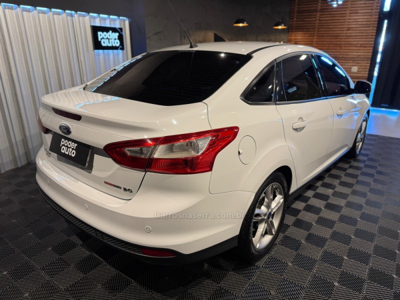 FOCUS 1.6 SE SEDAN 16V FLEX 4P AUTOMÁTICO - 2015 - FARROUPILHA