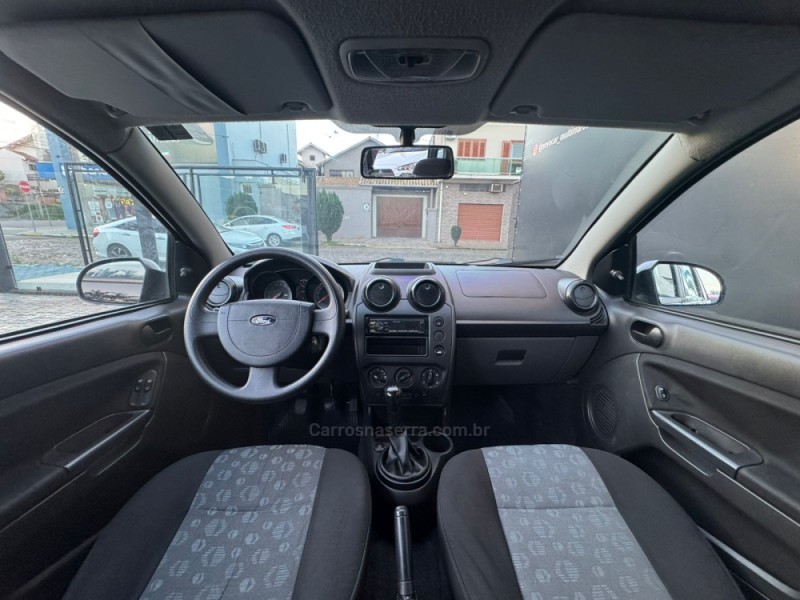 FIESTA 1.6 MPI CLASS HATCH 8V FLEX 4P MANUAL - 2011 - ESTâNCIA VELHA