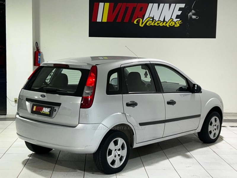 FIESTA 1.0 MPI PERSONNALITÉ 8V GASOLINA 4P MANUAL - 2004 - CAXIAS DO SUL