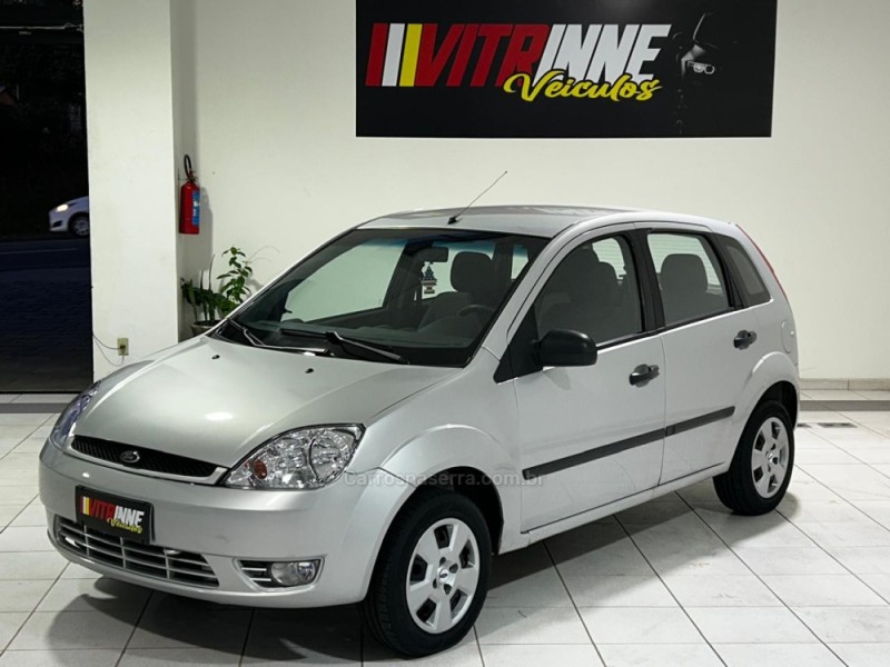 FIESTA 1.0 MPI PERSONNALITÉ 8V GASOLINA 4P MANUAL - 2004 - CAXIAS DO SUL