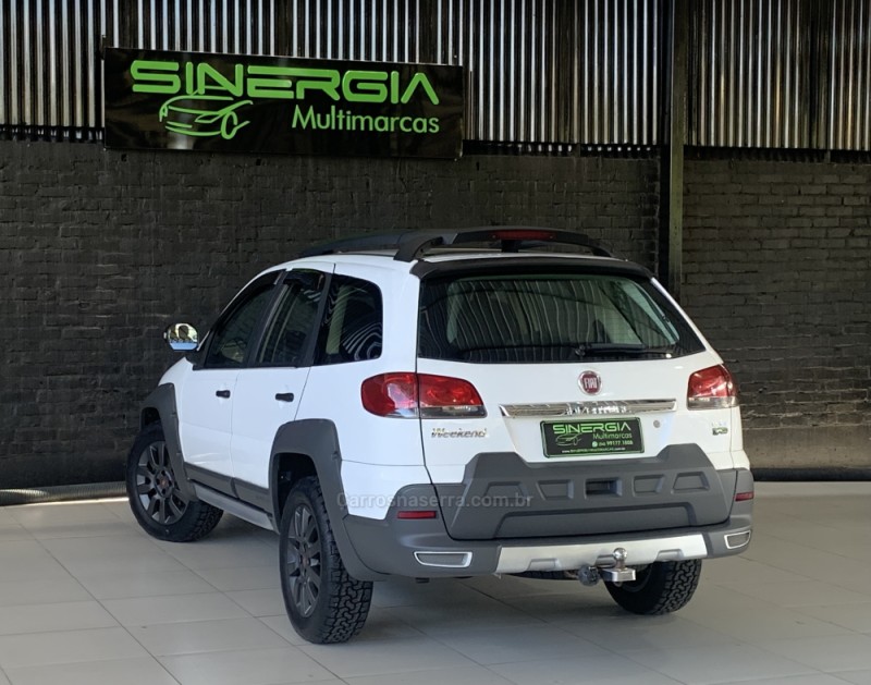 PALIO 1.8 MPI ADVENTURE WEEKEND 8V FLEX 4P MANUAL - 2015 - CAXIAS DO SUL