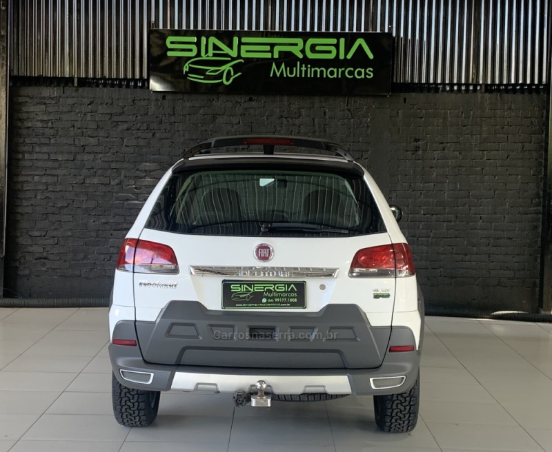 PALIO 1.8 MPI ADVENTURE WEEKEND 8V FLEX 4P MANUAL - 2015 - CAXIAS DO SUL