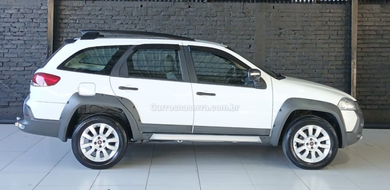 PALIO 1.8 MPI ADVENTURE WEEKEND 8V FLEX 4P MANUAL - 2015 - CAXIAS DO SUL