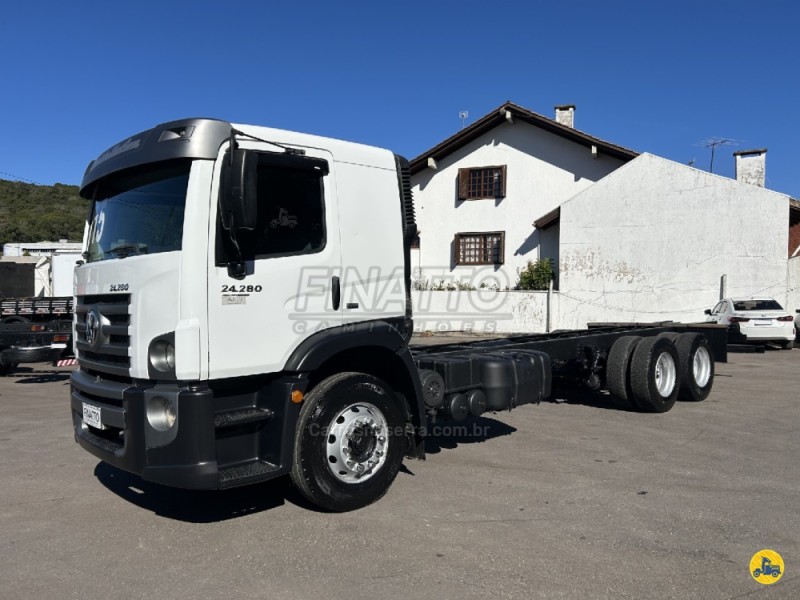 24-280 E CONSTELLATION 6X2 - 2015 - GARIBALDI