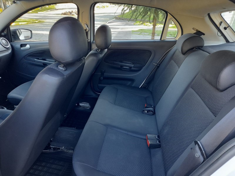 GOL 1.0 8V I-TRED FLEX 4P MANUAL - 2015 - FARROUPILHA