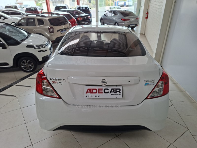 VERSA 1.6 16V FLEX SV 4P XTRONIC - 2018 - FARROUPILHA