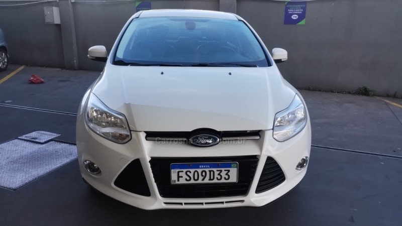 FOCUS 2.0 TITANIUM SEDAN 16V FLEX 4P AUTOMÁTICO - 2014 - CAXIAS DO SUL