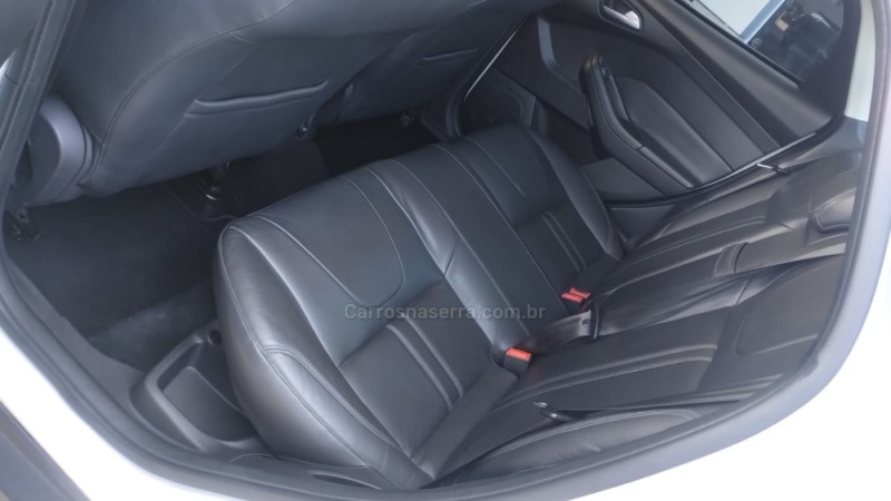 FOCUS 2.0 TITANIUM SEDAN 16V FLEX 4P AUTOMÁTICO - 2014 - CAXIAS DO SUL