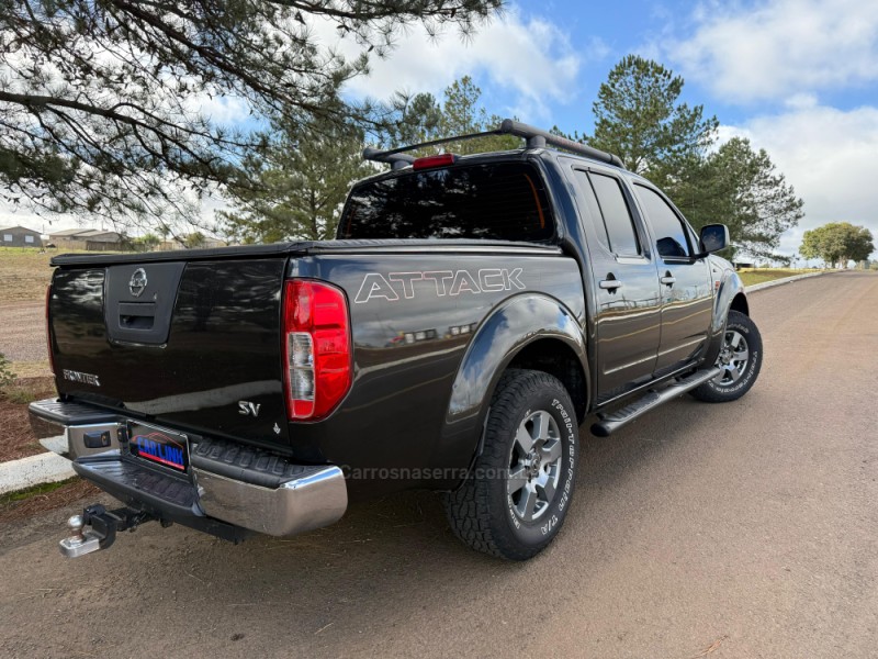 FRONTIER 2.5 SV ATTACK 4X4 CD TURBO ELETRONIC DIESEL 4P MANUAL - 2015 - VACARIA