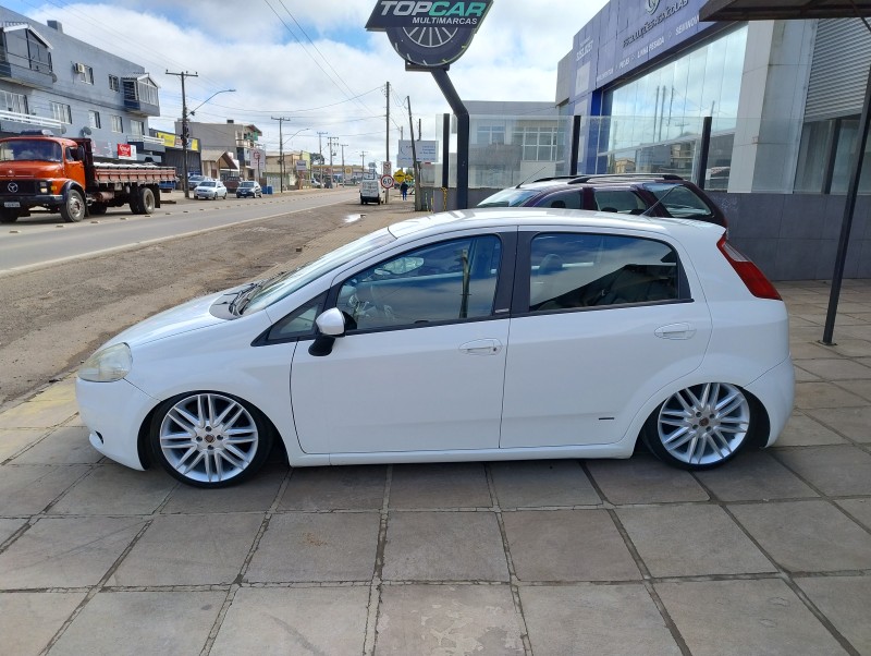 PUNTO 1.6 ESSENCE 16V FLEX 4P MANUAL - 2011 - VACARIA
