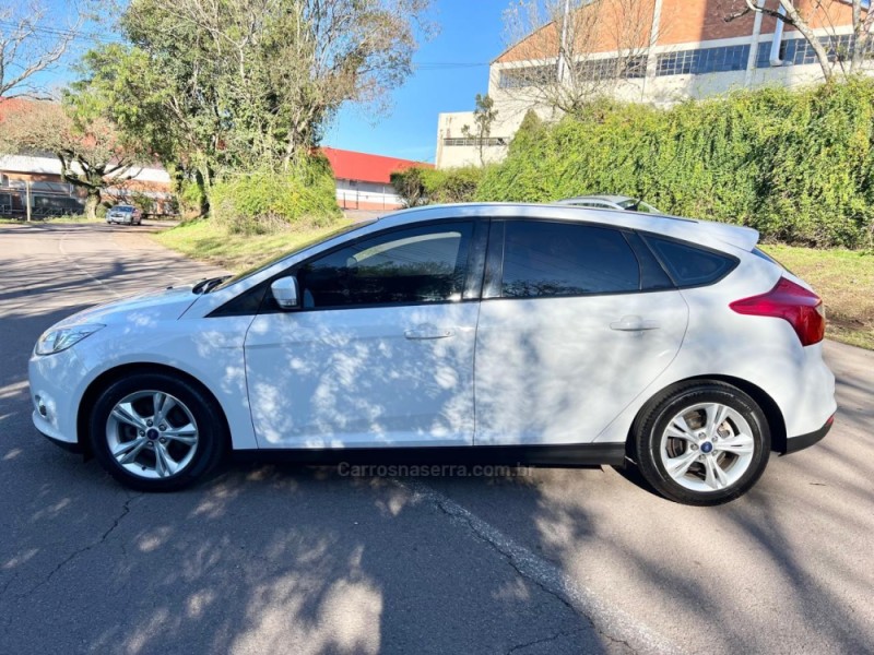 FOCUS 1.6 SE 16V FLEX 4P MANUAL - 2014 - BENTO GONçALVES