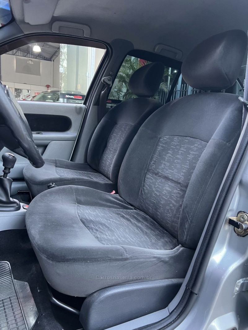 CLIO 1.6 PRIVILÉGE SEDAN 16V FLEX 4P MANUAL - 2007 - ESTâNCIA VELHA