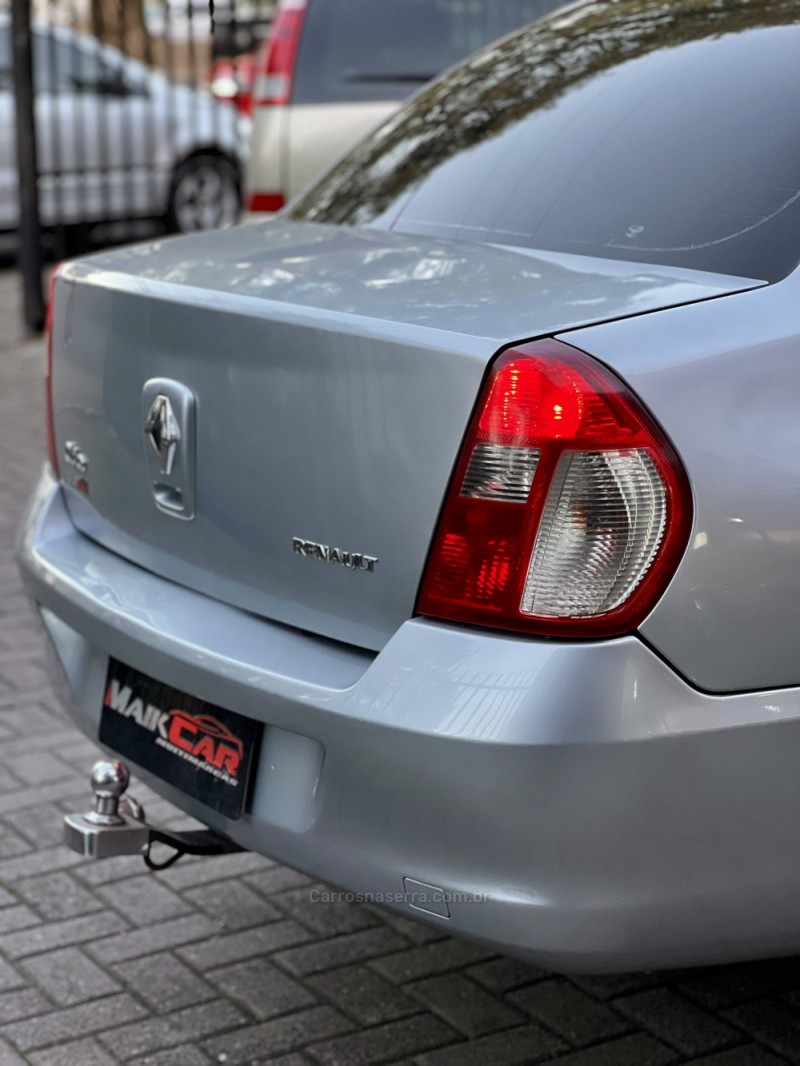 CLIO 1.6 PRIVILÉGE SEDAN 16V FLEX 4P MANUAL - 2007 - ESTâNCIA VELHA