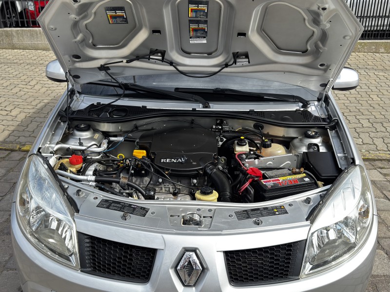 SANDERO 1.6 EXPRESSION 8V FLEX 4P MANUAL - 2011 - CAXIAS DO SUL