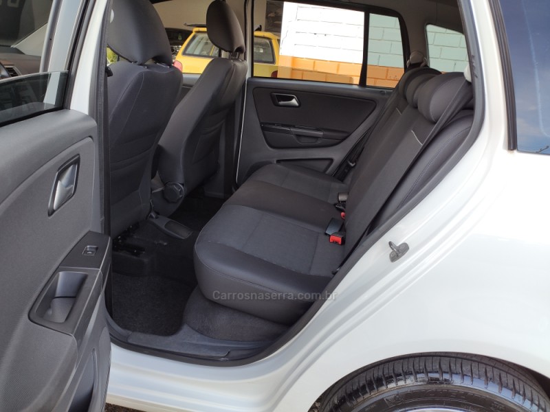 SPACEFOX 1.6 MI COMFORTLINE 8V FLEX 4P MANUAL - 2015 - VENâNCIO AIRES