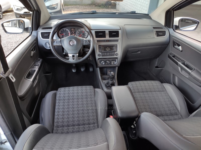 SPACEFOX 1.6 MI COMFORTLINE 8V FLEX 4P MANUAL - 2015 - VENâNCIO AIRES