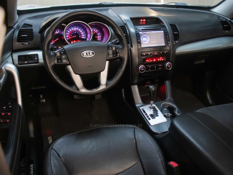 SORENTO 2.4 EX2 4X2 16V GASOLINA 4P 7 LUGARES AUTOMÁTICO - 2012 - CAXIAS DO SUL