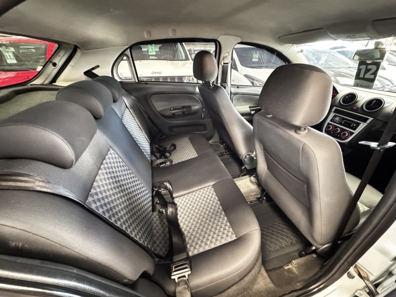 GOL 1.6 MI 8V FLEX 4P MANUAL G.V - 2012 - CAXIAS DO SUL