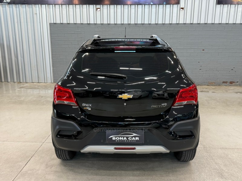 ONIX 1.4 MPFI ACTIV 8V FLEX 4P MANUAL - 2018 - CAXIAS DO SUL