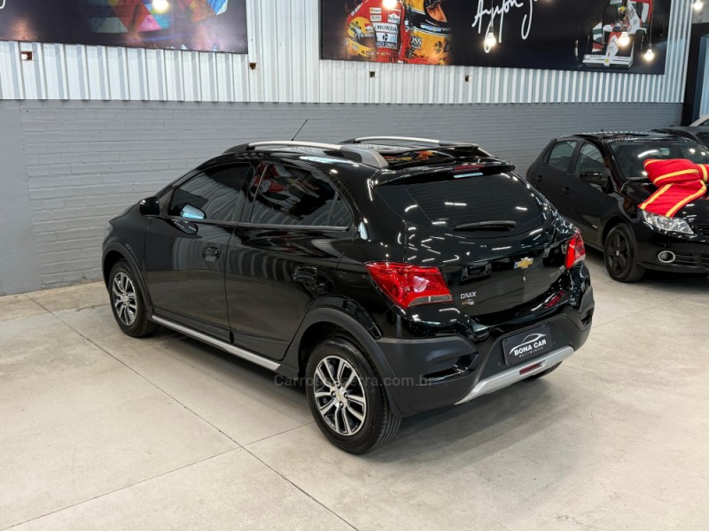ONIX 1.4 MPFI ACTIV 8V FLEX 4P MANUAL - 2018 - CAXIAS DO SUL