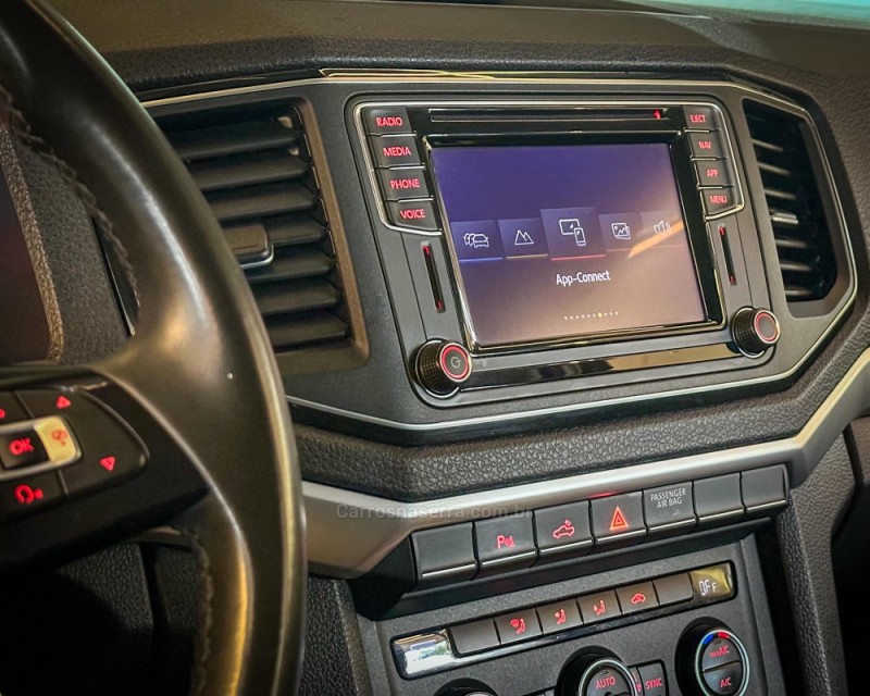 AMAROK 3.0 V6 TDI HIGHLINE CD DIESEL 4MOTION AUTOMÁTICO - 2019 - GARIBALDI