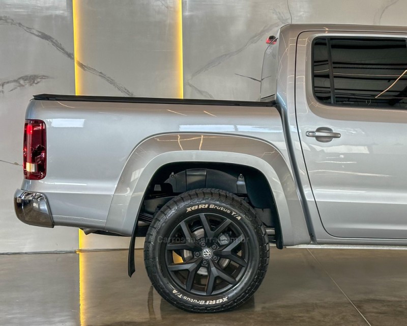 AMAROK 3.0 V6 TDI HIGHLINE CD DIESEL 4MOTION AUTOMÁTICO - 2019 - GARIBALDI