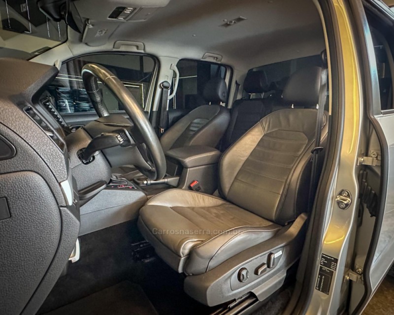 AMAROK 3.0 V6 TDI HIGHLINE CD DIESEL 4MOTION AUTOMÁTICO - 2019 - GARIBALDI
