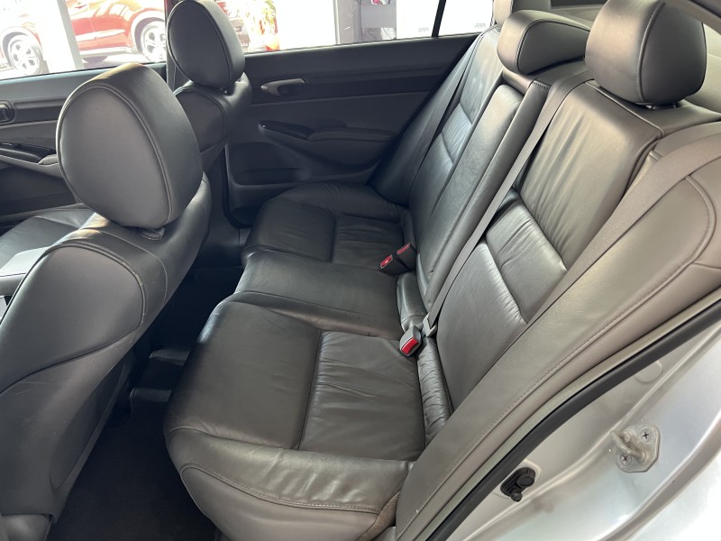 CIVIC 1.8 LXS 16V FLEX 4P AUTOMÁTICO - 2007 - PORTãO