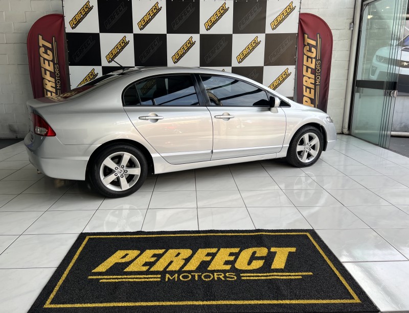 CIVIC 1.8 LXS 16V FLEX 4P AUTOMÁTICO - 2007 - PORTãO