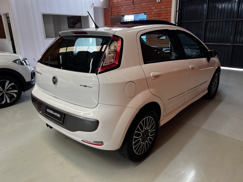 PUNTO 1.8 SPORTING 8V FLEX 4P MANUAL - 2014 - BENTO GONçALVES