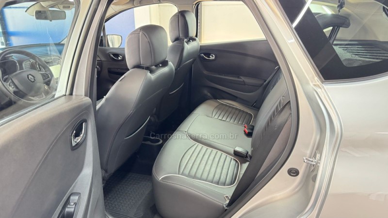 CAPTUR 1.6 16V INTENSE BOSE FLEX 4P AUTOMÁTICO - 2019 - LAJEADO