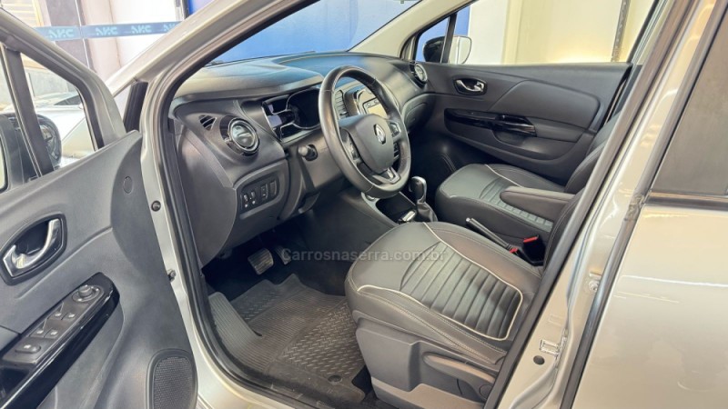 CAPTUR 1.6 16V INTENSE BOSE FLEX 4P AUTOMÁTICO - 2019 - LAJEADO