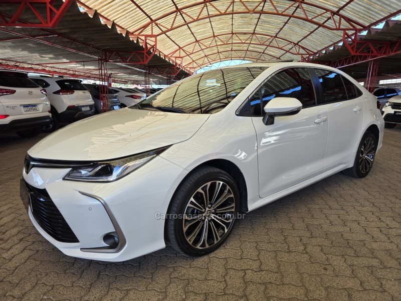 COROLLA 2.0 ALTIS PREMIUM 16V FLEX 4P AUTOMÁTICO