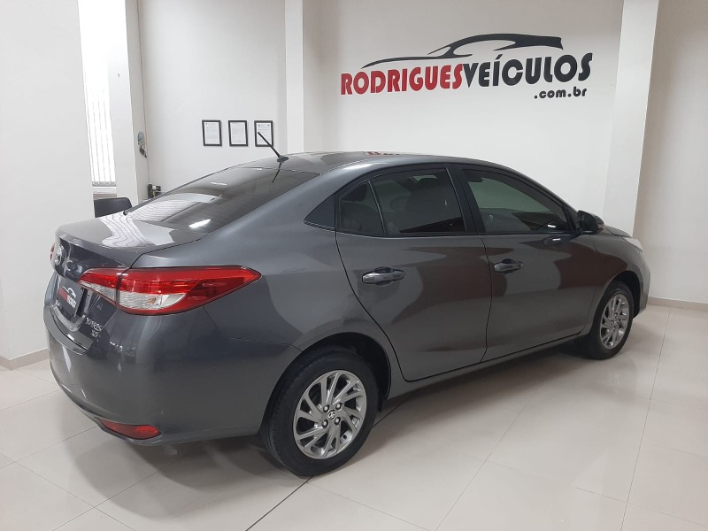 YARIS 1.5 XS SEDAN 16V FLEX 4P AUTOMÁTICO - 2023 - CAXIAS DO SUL