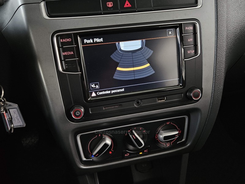 FOX 1.6 CONNECT 8V FLEX 4P MANUAL - 2019 - TAPEJARA