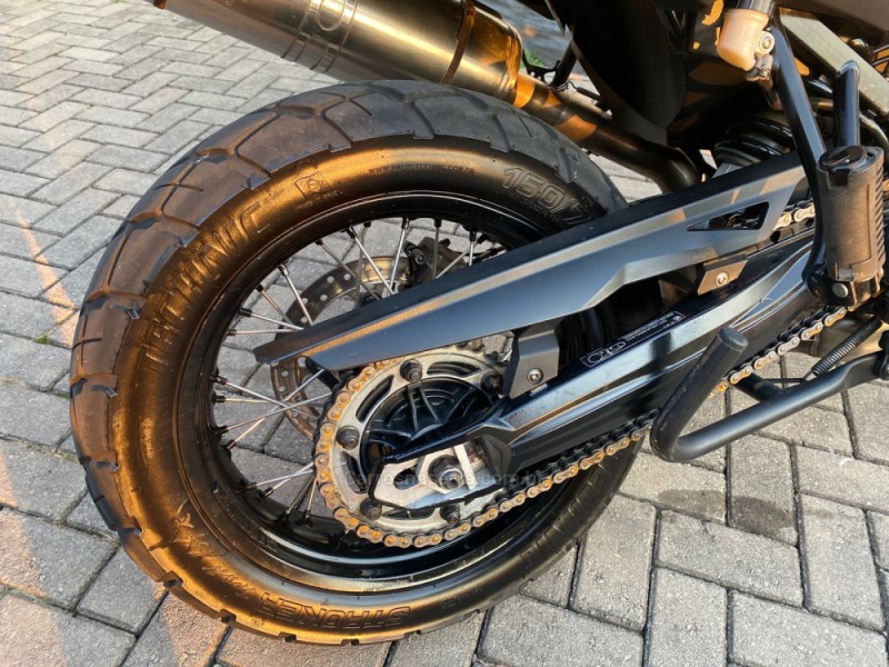 F 800 GS - 2012 - CANELA