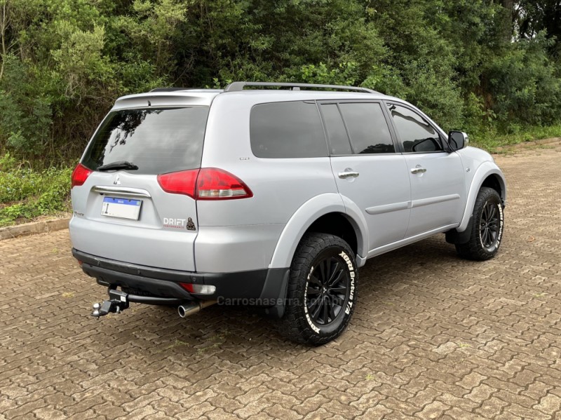 PAJERO DAKAR 3.2 HPE 4X4 7 LUGARES 16V TURBO INTERCOOLER DIESEL 4P AUTOMÁTICO - 2014 - NOVA BASSANO