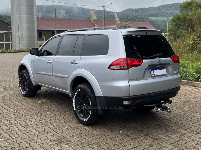 PAJERO DAKAR 3.2 HPE 4X4 7 LUGARES 16V TURBO INTERCOOLER DIESEL 4P AUTOMÁTICO - 2014 - NOVA BASSANO