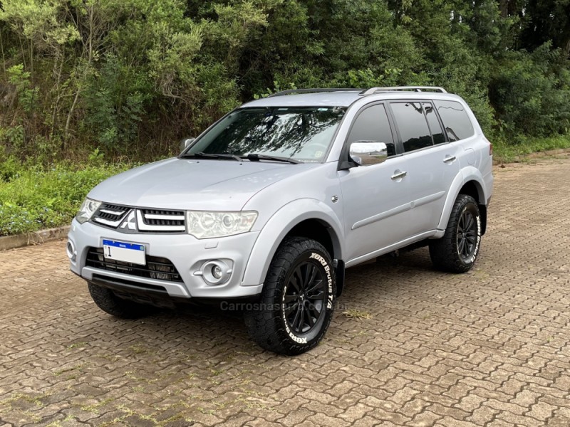 PAJERO DAKAR 3.2 HPE 4X4 7 LUGARES 16V TURBO INTERCOOLER DIESEL 4P AUTOMÁTICO - 2014 - NOVA BASSANO