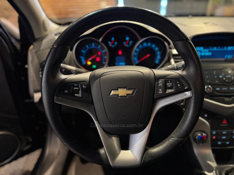 CRUZE 1.8 LT 16V FLEX 4P MANUAL - 2013 - FARROUPILHA