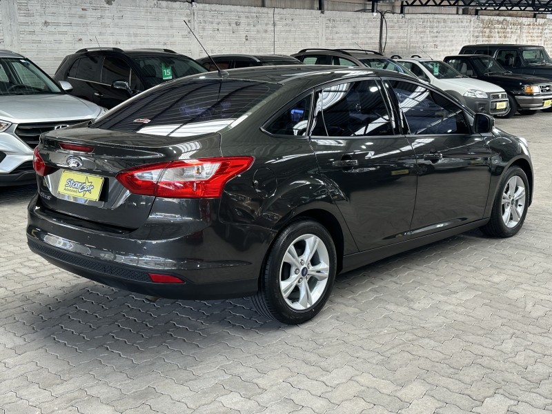 FOCUS 2.0 SE SEDAN 16V FLEX 4P AUTOMÁTICO - 2015 - CAXIAS DO SUL