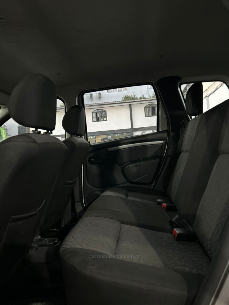 DUSTER 1.6 EXPRESSION 4X2 16V FLEX 4P MANUAL - 2013 - PASSO FUNDO