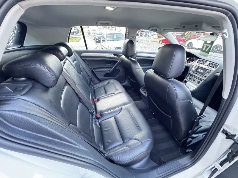 GOLF 1.0 TSI COMFORTLINE 12V TOTAL FLEX 4P MANUAL - 2017 - CAXIAS DO SUL