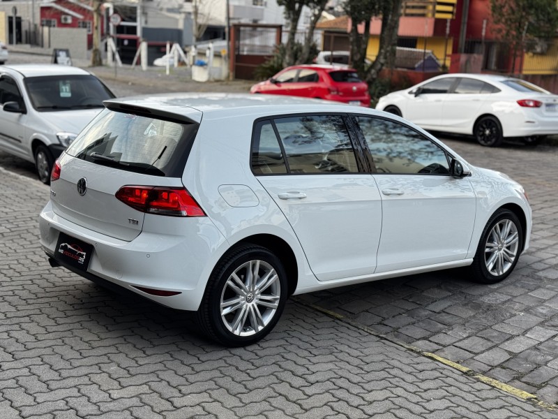 GOLF 1.0 TSI COMFORTLINE 12V TOTAL FLEX 4P MANUAL - 2017 - CAXIAS DO SUL
