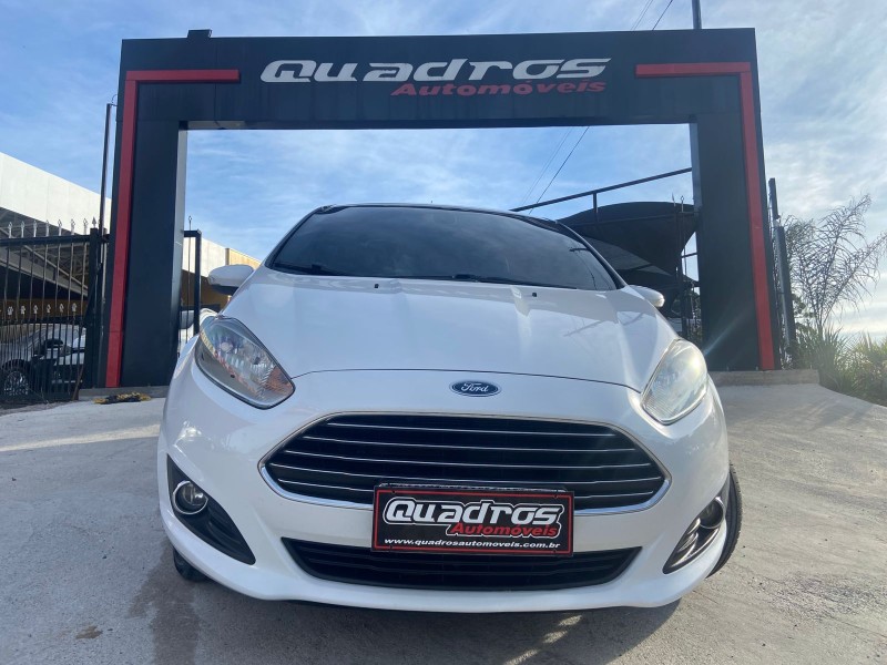 FIESTA 1.6 TITANIUM SEDAN 16V FLEX 4P AUTOMÁTICO - 2015 - CAXIAS DO SUL